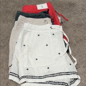 Four pairs of gap shorts. 1 NWT